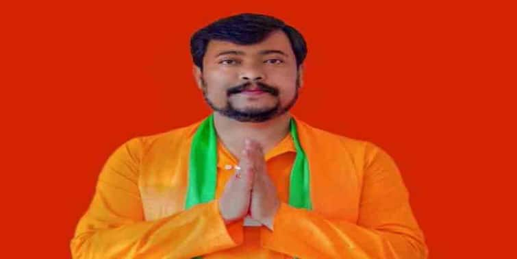 Kaliaganj BJP MLA  soumen roy left party whatsapp group, creates speculation over his stand দলের হোয়াটসঅ্যাপ গ্রুপ থেকে হঠাৎ ‘লেফ্ট’, কালিয়াগঞ্জের বিজেপি বিধায়ককে ঘিরে জল্পনা