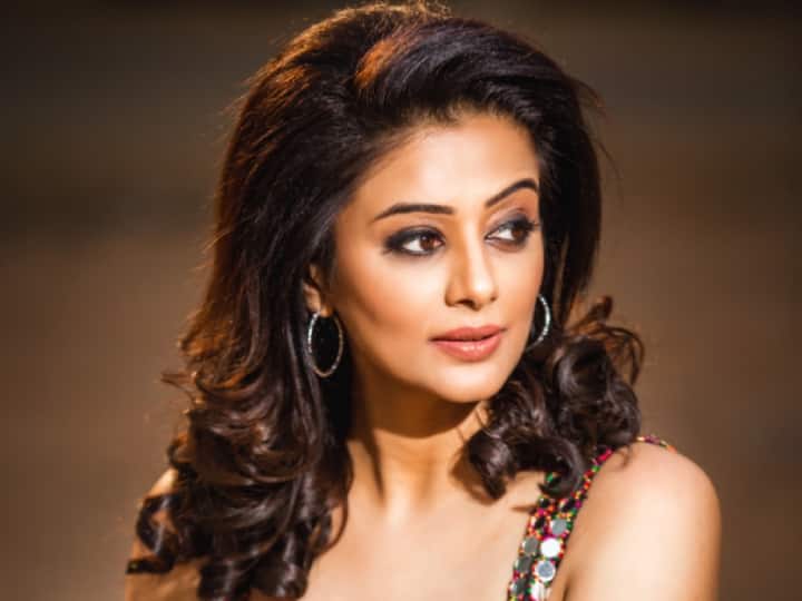 Famous Kollywood Actress Priyamani says she got teased for her color and weight 