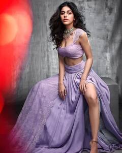 પ્રથમ ફિલ્મમાં જ ત્રણ એવોર્ડ જીતવામાં સફળ રહી Pooja Bedi ની દિકરી Alaya F, જુઓ સ્ટનિંગ તસવીરો