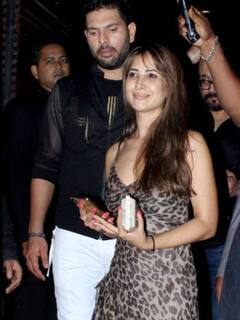 जानिए आजकल क्या कर रही हैं 'मोहब्बतें' फेम एक्ट्रेस किम शर्मा? युवराज सिंह से ब्रेकअप के बाद छोड़ दिया था देश