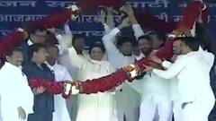 6 rebel BSP MLAs meet Akhilesh Yadav
