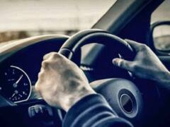 Driving On Highway: हाइवे पर कर रहे हैं ड्राइविंग, कभी न करें ये गलतियां