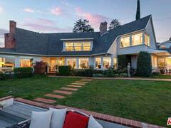 लॉस एंजेलिस वाला आलीशान घर बेच रही हैं Sunny Leone, जानें कीमत और देखें घर की Inside तस्वीरें