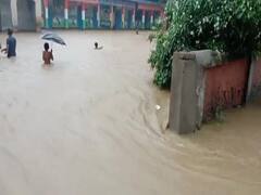 बिहार: मॉनसून की पहली बारिश बनी आफत, बगहा के कई इलाकों में फैला बाढ़ का पानी, जनजीवन अस्त-व्यस्त