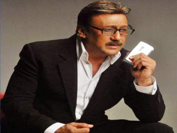 एक सीन के बारे में बात करते हुए, जैकी ने कहा कि फिल्म के निर्देशक विधु विनोद चोपड़ा द्वारा शॉट को मंजूरी दिए जाने के बावजूद, अनिल रीटेक मांगते रहे क्योंकि वह यह सुनिश्चित करना चाहते थे कि सब कुछ सही हो.
