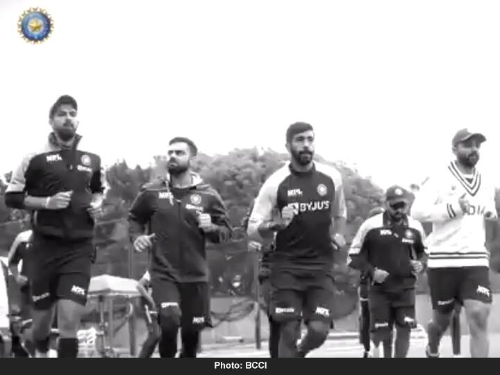 मात्र जर टीम इंडिया चार वेगवान गोलंदाज आणि एक फिरकीपटू घेऊन मैदानावर उतरली तर जाडेजाला बाहेर बसावे लागेल आणि मोहम्मद सिराज यांना संधी मिळू शकेल.