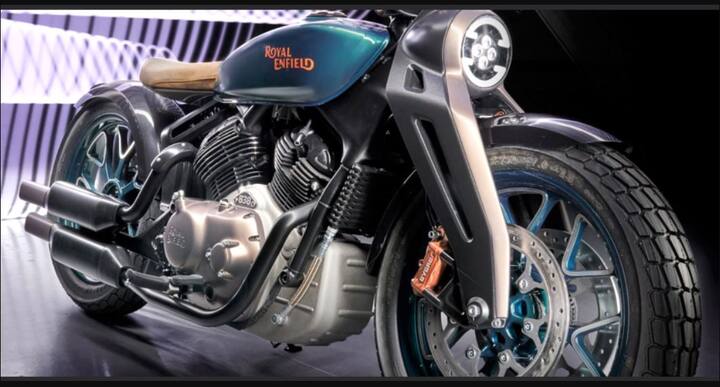 Royal Enfield Roadster- ਕੰਪਨੀ 2022 'ਚ ਨਵੀਂ ਟਵੀਪ ਸਿਲੰਡਰ ਕਰੂਜ਼ਰ ਮੋਟਰਸਾਈਕਲ ਲਾਂਚ ਕਰ ਸਕਦੀ ਹੈ। ਮੀਡੀਆ ਰਿਪੋਰਟਾਂ ਮੁਤਾਬਕ ਇਸ ਦਾ ਨਾਂ 'Roadster' ਹੋ ਸਕਦਾ ਹੈ। ਕਿਹਾ ਜਾ ਰਿਹਾ ਹੈ ਕਿ ਇਸ 'ਚ ਕੁਝ ਨਵੀਂ ਫੀਚਰਜ਼ ਜਿਵੇਂ ਪੁਲ ਬੈਕ ਸਟਾਈਲ ਹੈਂਡਲਬਾਰ, ਟਿਅਰਡ੍ਰਾਪ ਫਿਊਲ ਟੈਂਕ, ਸਪਲਿਟ ਸੀਟਸ ਤੇ ਅਲਾਏ ਵਹੀਲਸ ਹੋ ਸਕਦੇ ਹਨ।