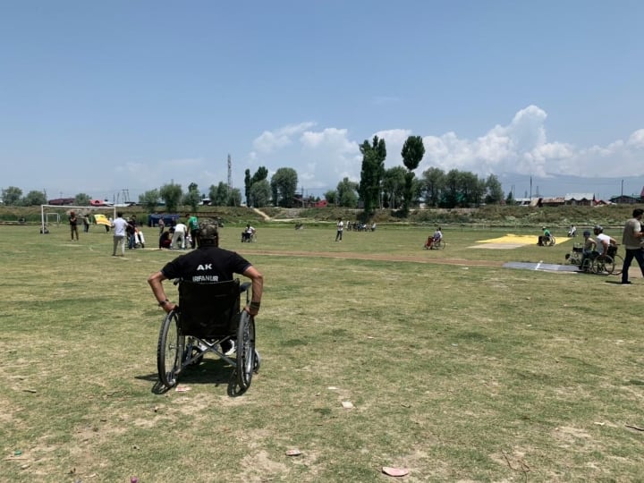 श्रीनगर: तनाव से उबरने के लिए दिव्यांगों के लिए ‘दवा’ बना क्रिकेट | पढ़ें पूरी खबर