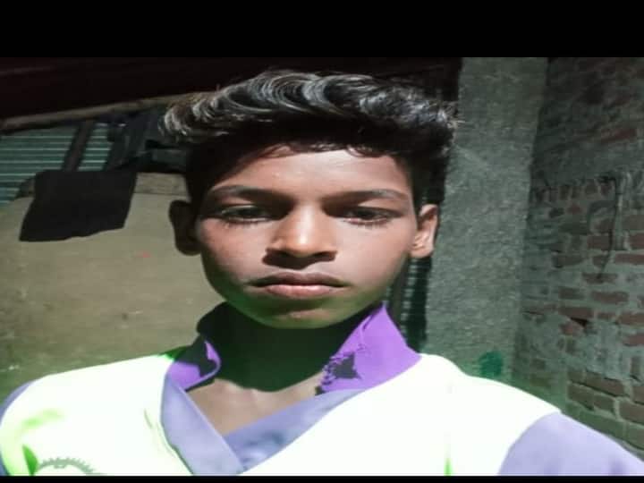 snake bites a 16 year old school boy while he was watching instagram reels near ulundurpet . ஆன்லைனில் வீடியோ - ஆர்வத்தில் பாம்பிடம் கடிவாங்கிய  பள்ளி மாணவன்