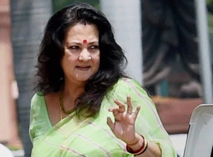 शाही खानदान से ताल्लुक रखती हैं Moon Moon Sen, पढ़िए पहली ही फिल्म में इन्होंने ऐसा क्या किया था जो मच गया था तहलका