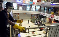 খুলে গেল রেস্তোরাঁ, শপিং মল, বিধি মেনে টলিপাড়ায় শুটিং শুরু