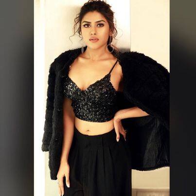 Naira Shah Photos: बर्थडे पार्टी में ड्रग्स लेने के आरोप में अरेस्ट हुईं ये अभिनेत्री, अब तस्वीरें हो रही हैं वायरल