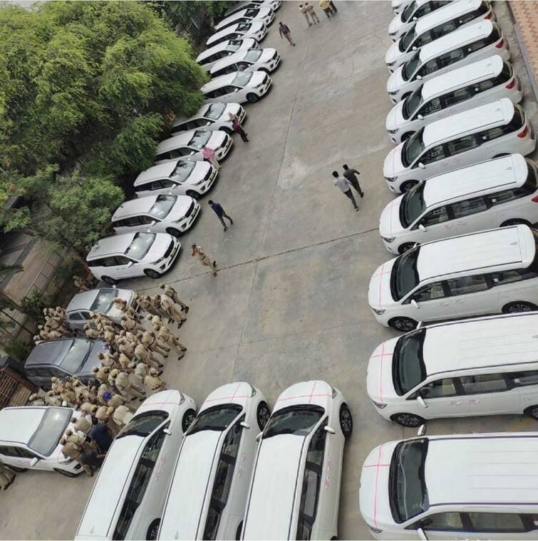 Telangana Kia Carnivals Row: Saddled With Heavy Debt, The State Govt. Buys 32 Kia Carnivals For Additional DMs Costing Over Rs 11 Crore Saddled With Heavy Debt Telangana Government Buys 32 Kia Carnivals SUV For Additional DMs Costing Over Rs 11 Crore Telangana Kia Carnivals Row: Saddled With Heavy Debt, The State Govt. Buys 32 Kia Carnivals For Additional DMs Costing Over Rs 11 Crore