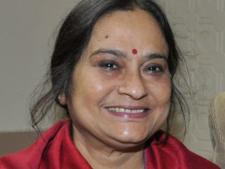 Veteran Bengali Actress Swatilekha Sengupta, Who Worked ...