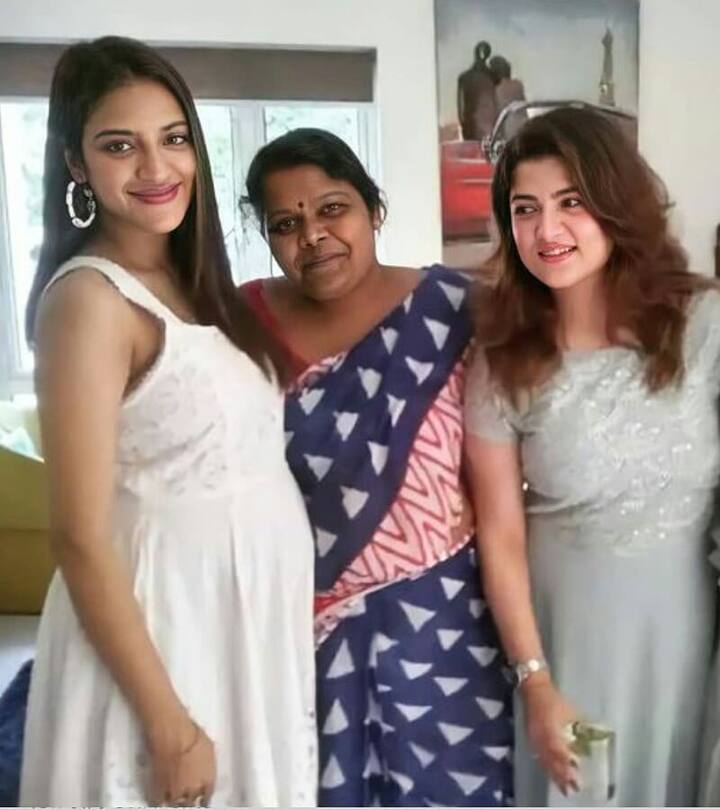 बता दें कि नुसरत जहां पिछले छह महीने से अपने पति निखिल जैन से अलग रह रही हैं. खबर हैं कि उनकी प्रेग्नेंसी को तीन महीने से ज्यादा का वक्त हो गया.