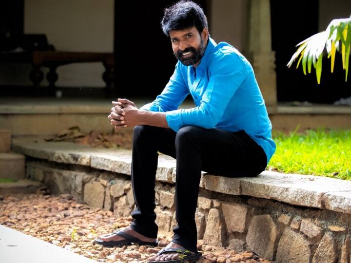 Friends Book என்ற தெலுங்கு படத்திலும் சூரி நடித்துள்ளார்