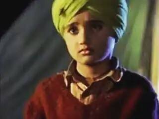 ‘গদর: এক প্রেম কথা’-র পরিচালক অনিল শর্মার ছেলে উৎকর্ষ। তিনি এই ছবিতে ‘জিতে’-র চরিত্রে অভিনয় করেন। তাঁর অভিনয় নজর কেড়ে নেয়।