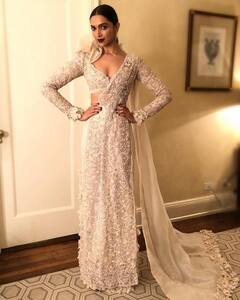 हर लुक में बेहतरीन दिखती हैं Deepika Padukone, देखें उनके 5 बेस्ट ट्रेंडी और स्टाइलिश लुक