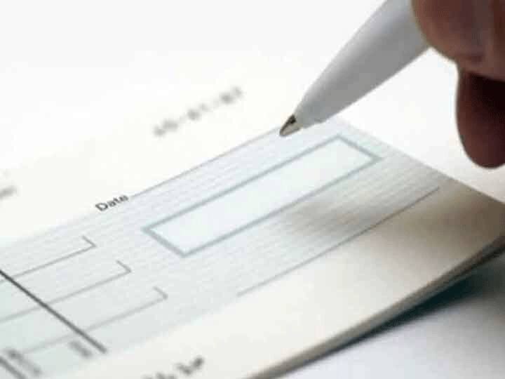Issuing a check for an amount of more than five lakhs? First know this new rule of RBI Issuing a check for an amount of more than five lakhs? First know this new rule of RBI