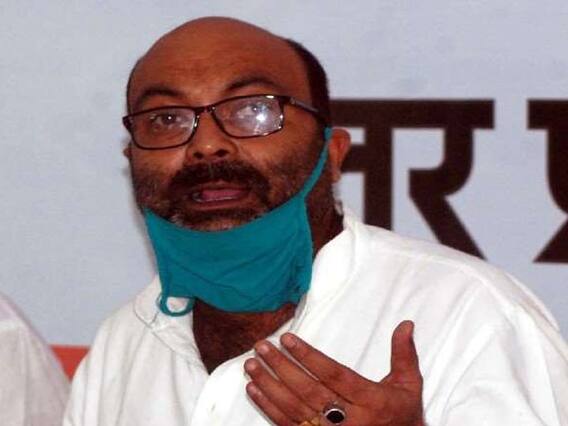 मथुरा में कांग्रेस का प्रशिक्षण शिविर, महंगाई-बेरोजगारी पर अजय लल्लू ने बीजेपी को घेरा मथुरा में कांग्रेस का प्रशिक्षण शिविर, महंगाई-बेरोजगारी पर अजय लल्लू ने बीजेपी को घेरा