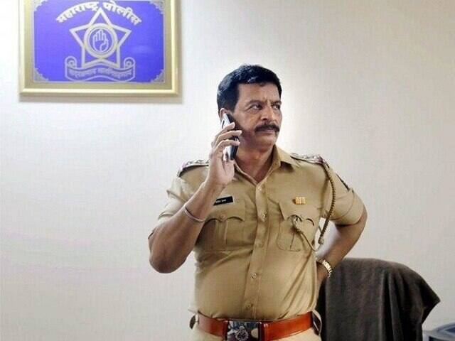 Antilia Case: Encounter specialist Pradeep Sharma has been detained by Mumbai Police एंटीलिया केस: पूर्व एनकाउंटर स्पेशलिस्ट प्रदीप शर्मा को NIA ने हिरासत में लिया, घर पर पूछताछ जारी