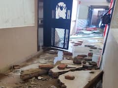 गाजियाबाद: धमाके के साथ फटी पानी की टंकी, सोसायटी में चारों तरफ पानी ही पानी, बड़ा हादसा टला