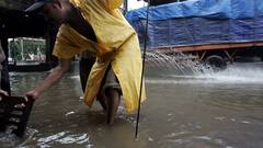 मनसेकडून व्हिडीओद्वारे मुंबईतील नालेसफाईची पोलखोल, नालेसफाईत गाळाऐवजी उचललं जातंय चक्क डेब्रिज