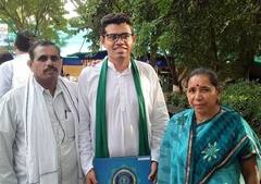 UPSC मुख्य परीक्षा पास अकोल्याच्या देवानंदला वाचविण्यासाठी जगभरातून साद, मित्रांकडून मदतीसाठी कॅम्पेन