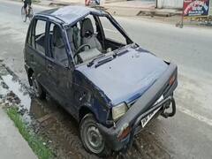 बिहार: पुल की रेलिंग तोड़ते हुए नदी में जा गिरी कार, तीन लोगों की मौत, तीन की बची जान