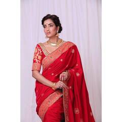 PHOTO : लाल रंगाच्या नऊवारीत खुललं अभिनेत्री रुपाली भोसलेचं सौंदर्य