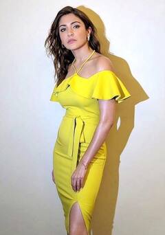 Yellow कलर से कभी बोर नहीं होतीं Anushka Sharma, देखें उनके 5 बेस्ट यैलो Outfits