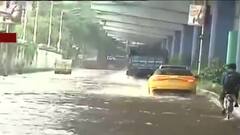 Heavy Rain Effect: সায়েন্স সিটি থেকে পার্ক সার্কাসগামী রাস্তা দিয়ে বইছে জলের স্রোত