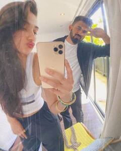 डेटिंग की खबरों के बीच KL Rahul और Athiya shetty ने शेयर की रोमांटिक तस्वीर, हर तरफ हो रही चर्चा, देखें