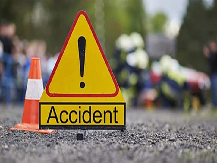Shravasti Accident: श्रावस्ती में भीषण सड़क हादसा, ट्रैक्टर ट्रॉली से भिड़ा टेंपो, 4 महिलाओं समेत पांच की मौत