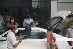 Akshay Kumar Returns To Mumbai After Meeting BSF Jawans At LoC, Donates Rs 1 Cr For School Building In J&K Village