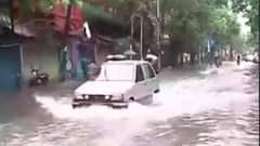 Heavy Rain Effect: ঠনঠনিয়া কালীবাড়ির সামনে দুপুরের পরও হাঁটু সমান জল, দেখুন কী পরিস্থিতি!