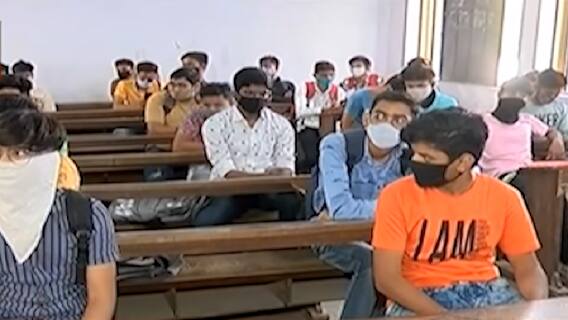 ગીતા રબારી વેક્સિન વિવાદમાં હેલ્થ સુપરવાઇઝરની બદલી, રાજકોટમાં કોરોનાની ત્રીજી લહેર સામે લડવા કેવી છે તૈયારી, જુઓ ફટાફટ