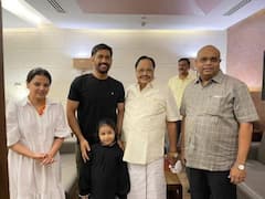 ‘தல’ தோனியுடன் அமைச்சர் துரைமுருகன் - வைரலாகும் போட்டோ!