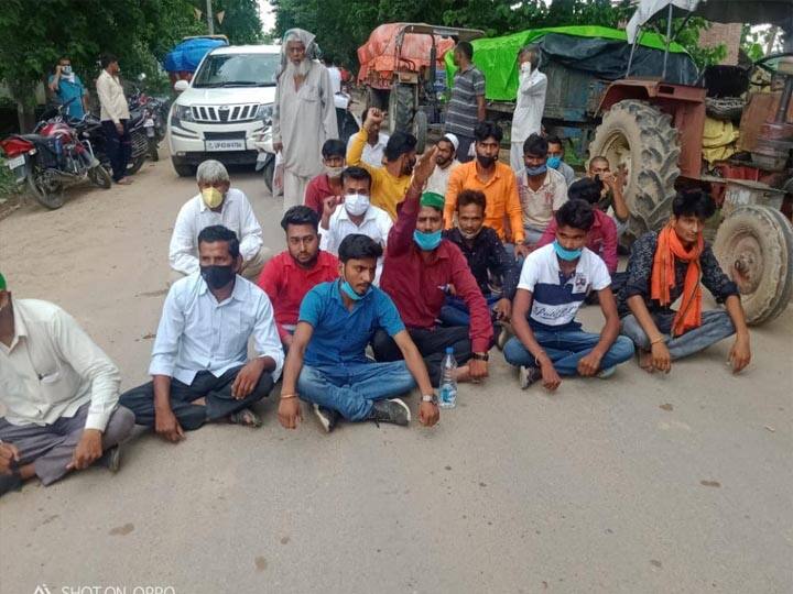 Farmers Protest in Gonda after Wheat purchase center closed ann UP: गेहूं क्रय केंद्र बंद होने से नाराज किसानों ने किया विरोध प्रदर्शन, गोदाम प्रभारी पर लगाए आरोप