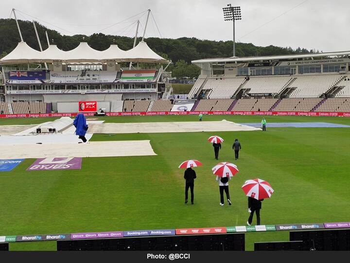 आता उद्या पावसाची स्थिती काय असेल यावर खेळाचं चित्र अवलंबून असेल