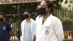 डॉक्टरों से बदसलूकी-मारपीट के खिलाफ Delhi AIIMS में विरोध प्रदर्शन