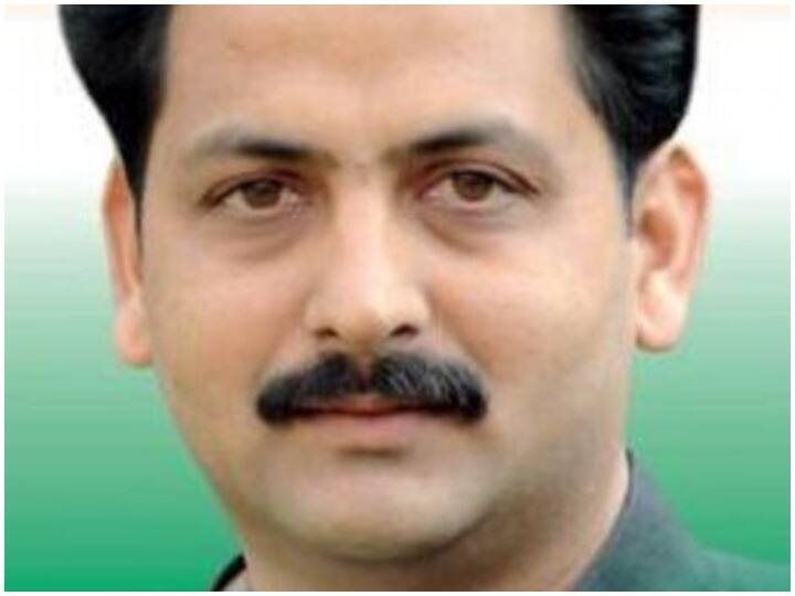 Punjab School Teachers Continue Stir, Meet Education Minister Vijay Inder Singla Punjab School Teachers Continue Stir, Meet Education Minister Vijay Inder Singla