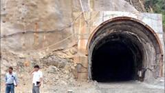 Heavy Rain Effect: দার্জিলিংয়ে রেল টানেলের কাছে ধস, দুই শ্রমিকের মৃত্যু