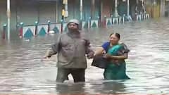 Kolkata Heavy Rain: বৃষ্টিতে জলমগ্ন কলকাতা, শনিবার পর্যন্ত হতে পারে ভারী থেকে অতি ভারী বৃষ্টি