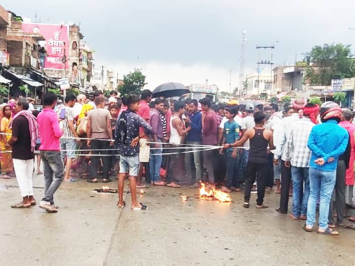 Youth killed by stabbing in Supaul bihar while he returning home from market ann बिहारः सुपौल में चाकू मार कर युवक की हत्या, बाजार से लौट रहा था घर; घंटों सड़क जाम
