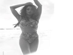 असल जिंदगी में बेहद ग्लैमरस हैं Neha Pendse, Salman Khan के शो Bigg Boss 12 में दिख चुकी हैं एक्ट्रेस