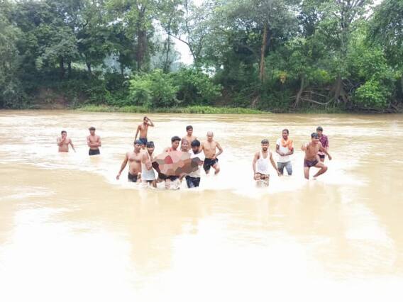 जमुईः आंजन नदी में डूबने से एक युवक की मौत दूसरे की हालत गंभीर, नहाने के लिए गए थे दोनों जमुईः आंजन नदी में डूबने से एक युवक की मौत दूसरे की हालत गंभीर, नहाने के लिए गए थे दोनों