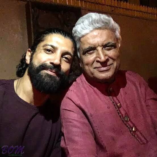 बॉलीवुड एक्टर फरहान अख्तर ने अपने पिता जावेद अख्तर के बारे में एक इंटरव्यू के दौरान बताया, 