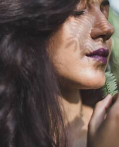 காதல் நீ… காயம் நீ… நீ… கண்களை கொள்ளையடிக்கும் நடிகை ரிது வர்மா..!