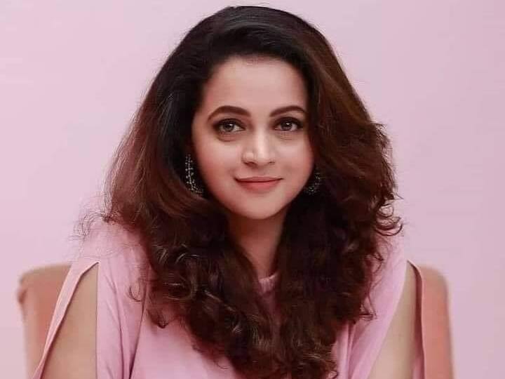 ஜெயம் ரவி நடிப்பில் வெளியான தீபாவளி படத்தில், இவர் நடித்த சுசி என்ற கதாபாத்திரம் இவருக்கு நல்ல வரவேற்பை பெற்றுத்தந்தது.
